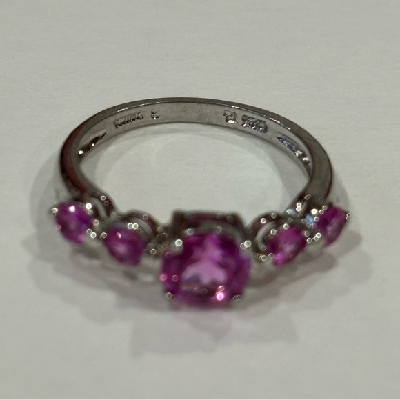 INTERGEM Pink / Purple Sapphire 5-Stone Accent Silver Plated Ring - Size 6.5 - Picture 7 of 9